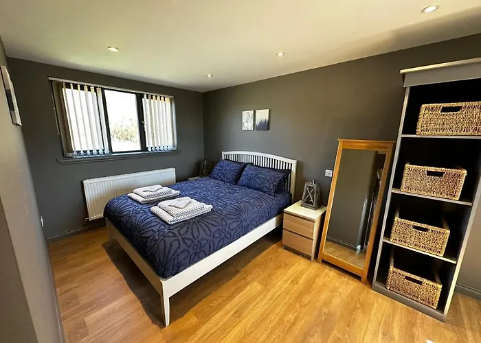 דירה Spacious 3-bedroom On Country Estate Near - Sleeps 6