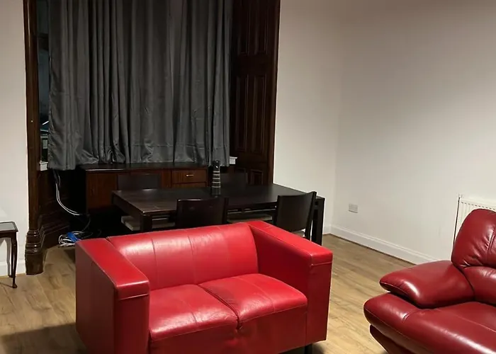 Large 3 Bed Apt Close To City, Ovo Hydro And Ibrox Stadium Apartament *