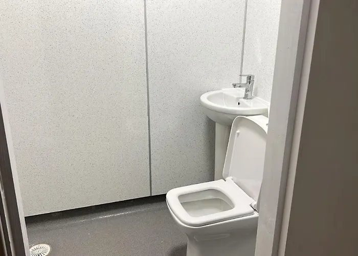 Large 3 Bed Apt Close To City, Ovo Hydro And Ibrox Stadium Glasgow