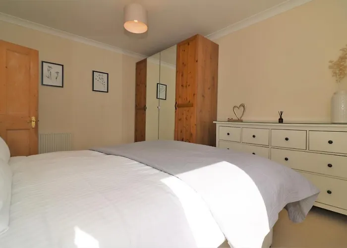 Signature - Lincoln View Apartment Glasgow