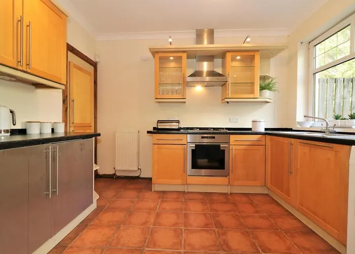 Signature - Lincoln View Apartment Glasgow