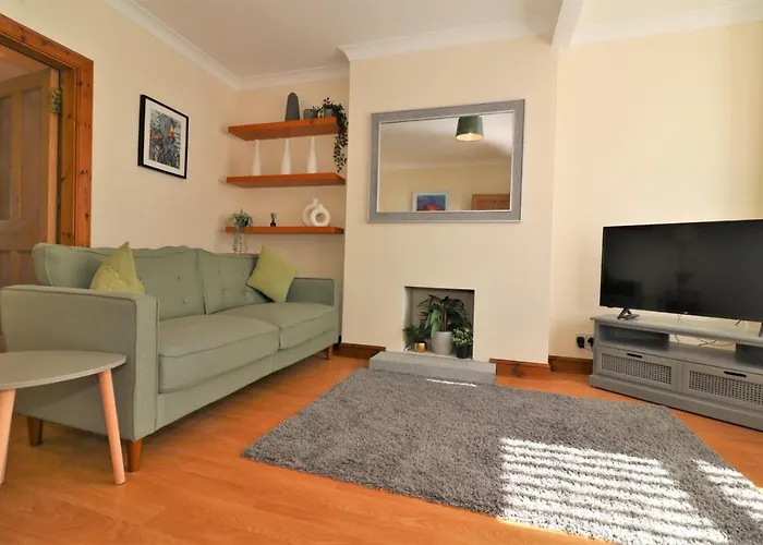 Signature - Lincoln View Apartment Glasgow