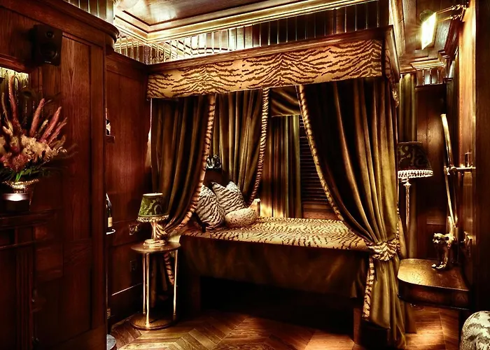 House Of Gods Hotel Glasgow