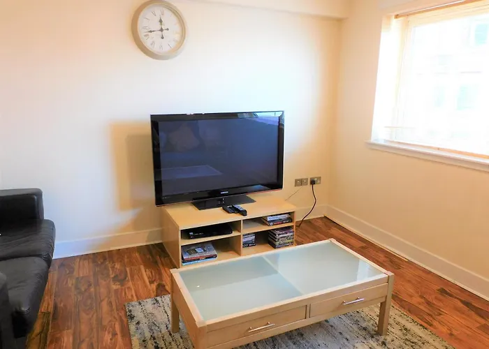 2 Bedroom In The Heart Of The Centre, Perfect Location Lejlighed