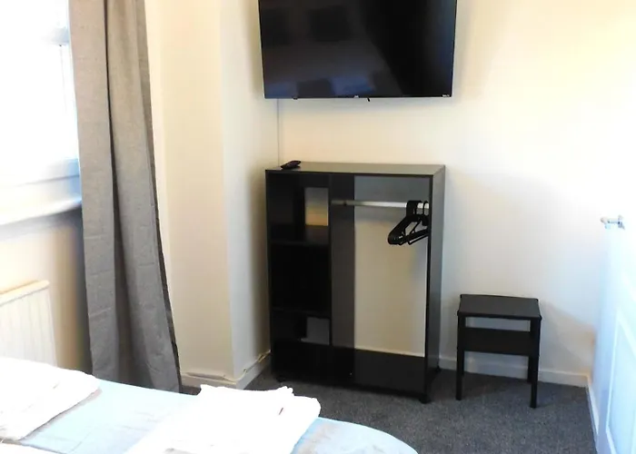 No 54 - New & Delightful 3 Bed House In East Kilbride *