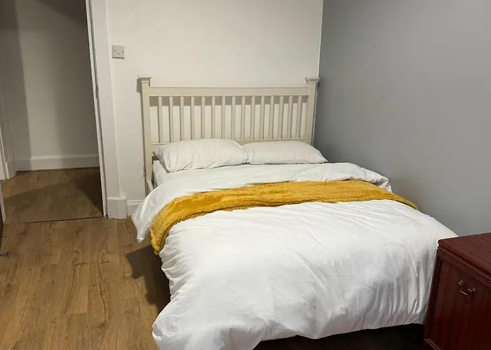 Apartament Large 3 Bed Apt Close To City, Ovo Hydro And Ibrox Stadium *