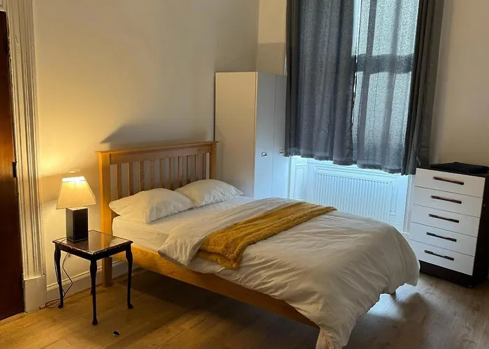 Large 3 Bed Apt Close To City, Ovo Hydro And Ibrox Stadium Apartament *