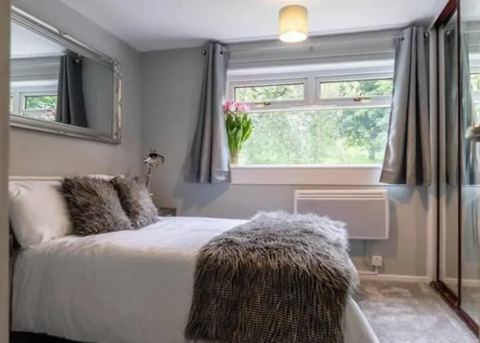 Apartament Cosy 1 Bed With Parking In City Centre