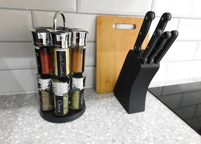 Charming 2 Bed Close To And Sec Hydro Appartement