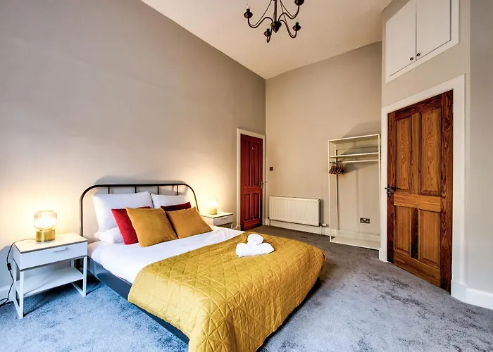 Apartment Stylish & Spacious 3 Bedroom In Finnieston, West End