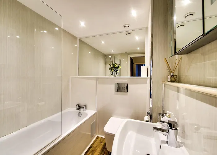 Stylish & Spacious 3 Bedroom In Finnieston, West End Γλασκώβη