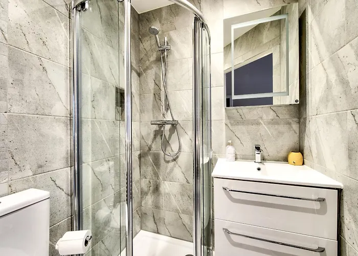 Stylish & Spacious 3 Bedroom In Finnieston, West End Γλασκώβη