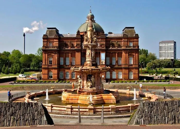 Fab Location 1 Bed Overlooking Glasgow