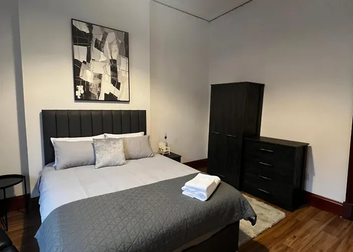 Sauchiehall Street *