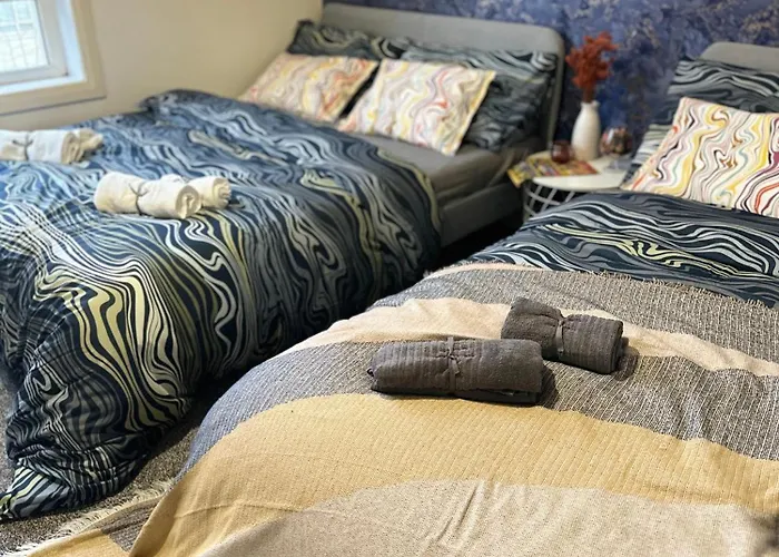 Modern Style , Separate Entrance Glasgow