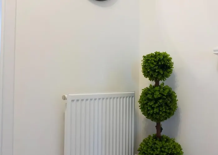 Stylish House With Private Parking Glasgow