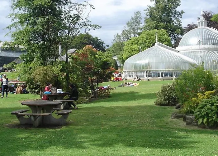 ホテル Royal West End グラスゴー