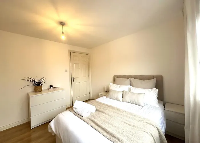Private With En-suite And Parking In Shared Flat Privat bolig *
