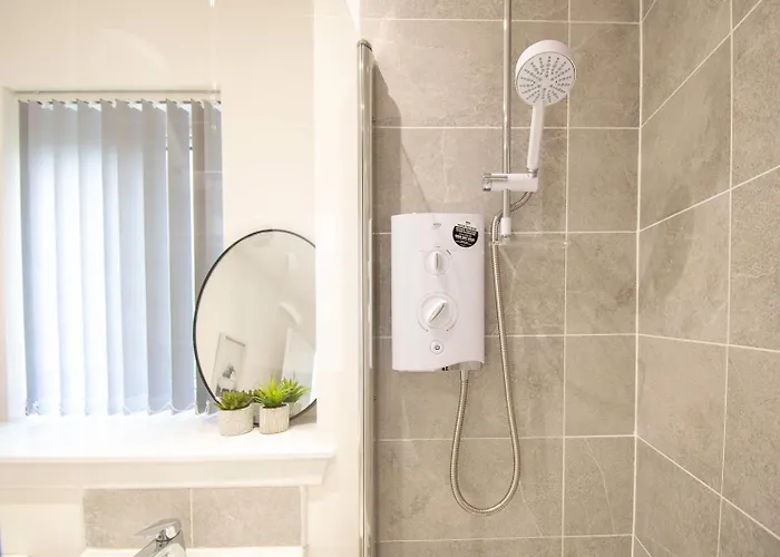 Дом отдыха Beautiful South - Pass The Keys *