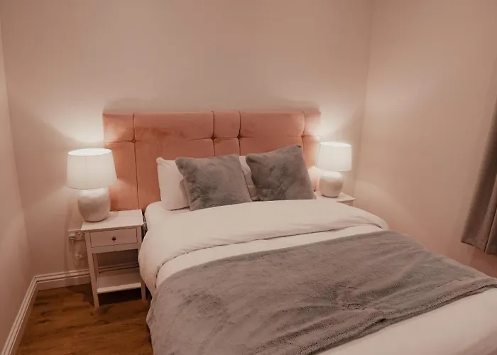 Royal Chambers Serviced *