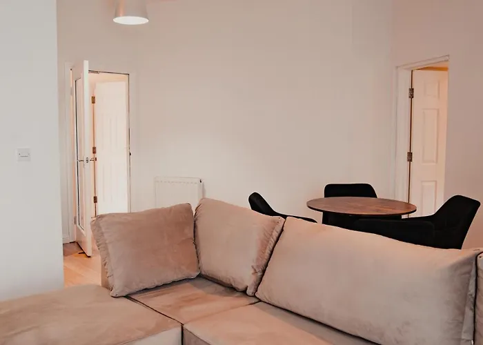 Royal Chambers Serviced * Glasgow