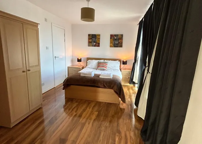 Riverside Apartments *