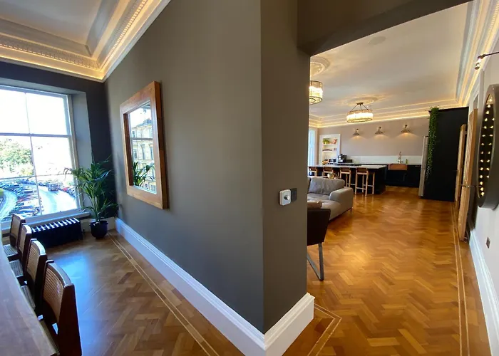 Ashton View Apartament *