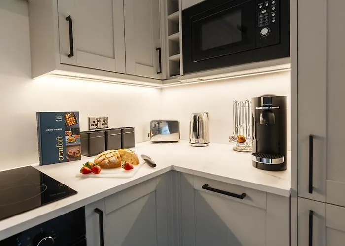 The West End Retreat - Your Luxurious 5*