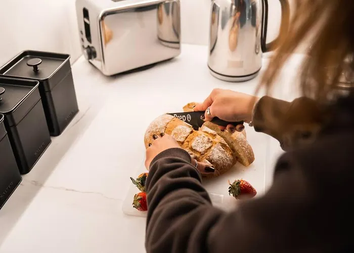 The West End Retreat - Your Luxurious 5* Appartamento *