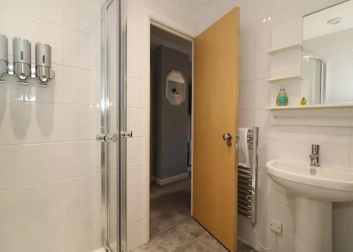 Glas Go Executive 2-bedroom Near Ovo Hydro Free Parking Lägenhet *