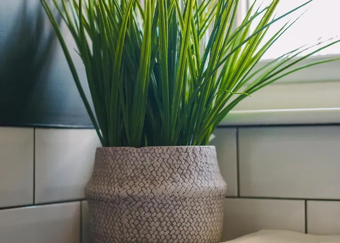 Emirates Aparthouse *