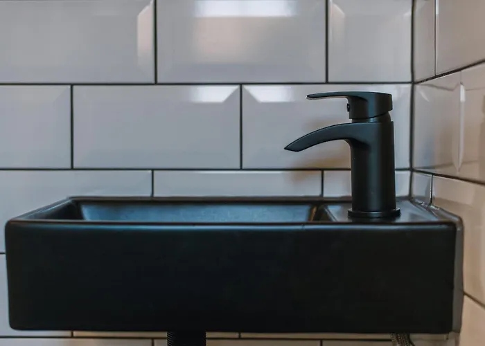 Emirates Aparthouse * Glasgow