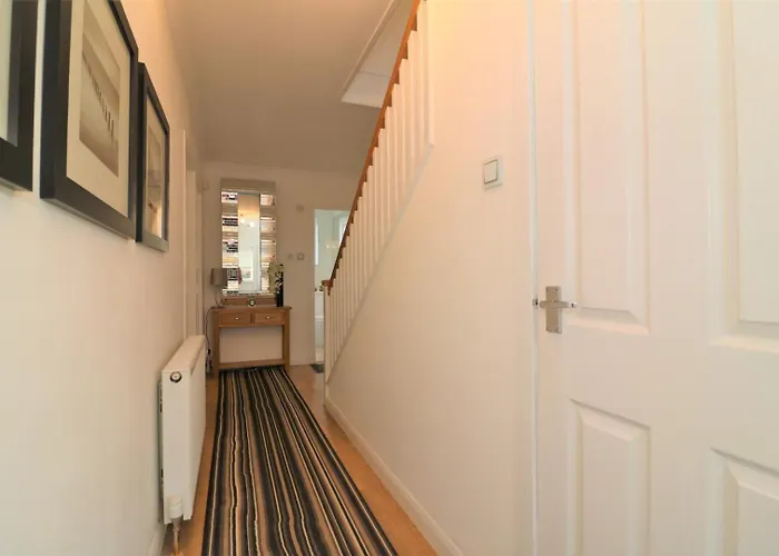 Signature - Gordon House Apartment