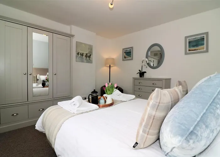 Signature - Gordon House Apartment