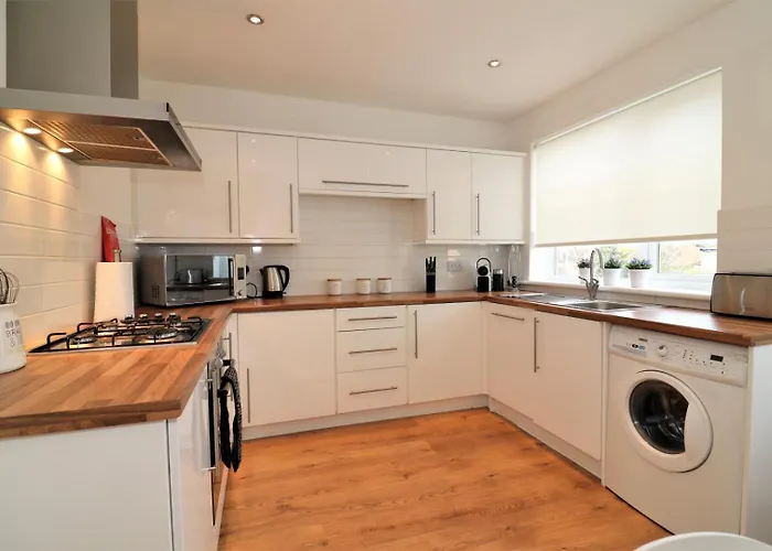 Signature - Gordon House *