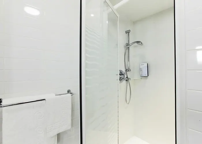 מלון Premier Braehead 3*