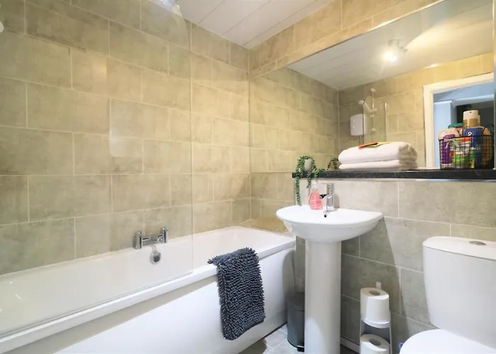 2 Bedroom At Secc Hydro Free Parking Apartament Glasgow