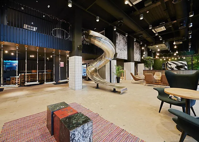 Apartment For Students Only Modern In West End *