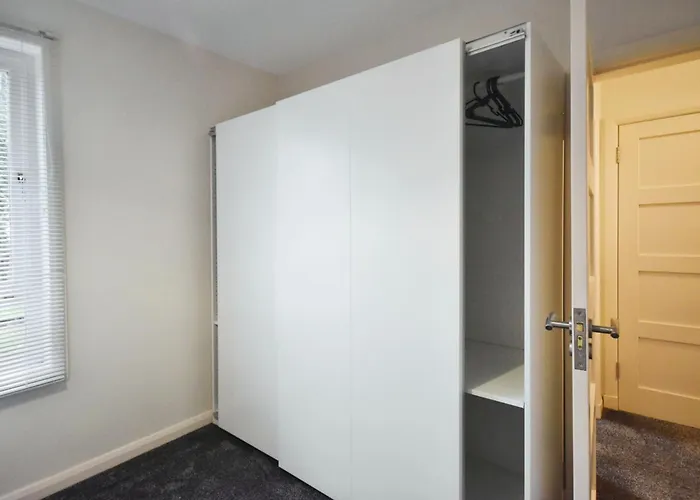 Apartment Modern Style , Separate Entrance