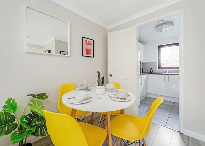 Apartment The Merchants Gem - 2bed & Free Parking