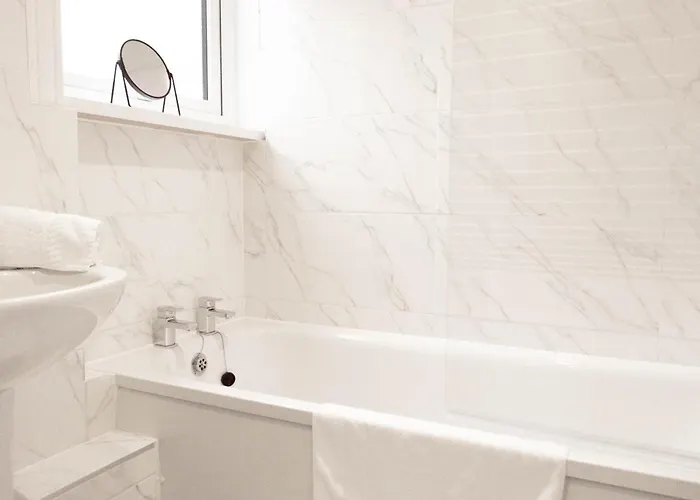 بيت للعطل Castlemilk *