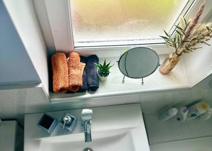 Appartement Modern Style , Separate Entrance *