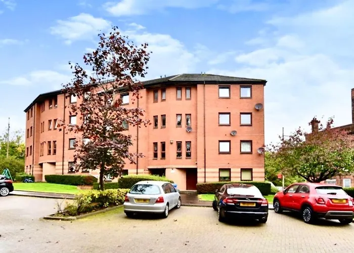 Apartman Beautiful & Spacious 2-bed Flat In Centre With Free Parking