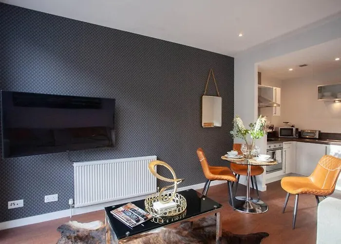 1 Bedroom In Very Location