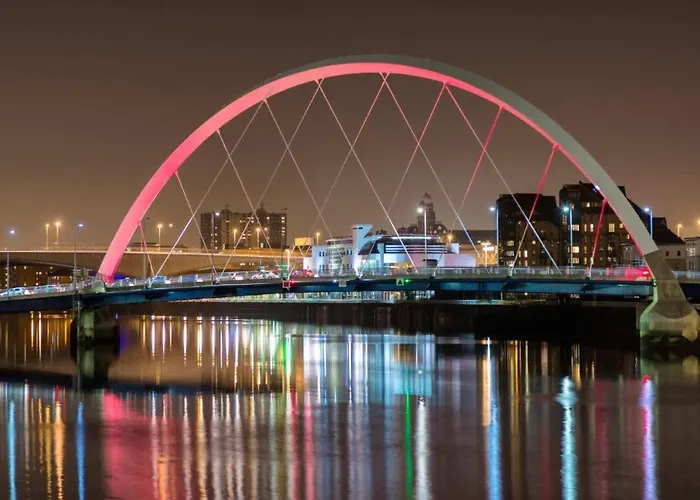 Modern, Light-filled And Sleek West End Glasgow