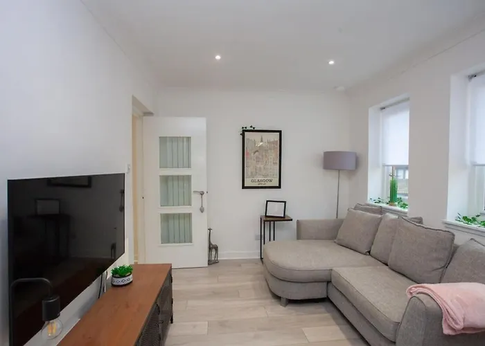 Bright Flat With Balcony And Free Parking