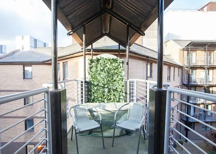 Bright Flat With Balcony And Free Parking Apartment