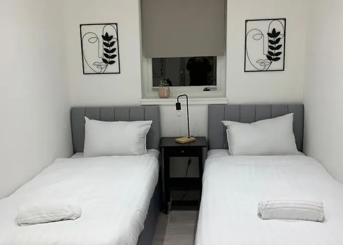 Appartamento Bright Flat With Balcony And Free Parking Glasgow