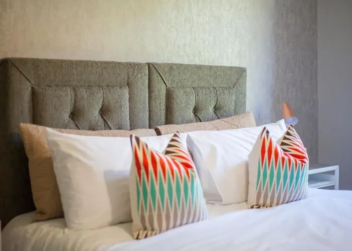 Beautiful West End Flat With Private Parking * 格拉斯哥