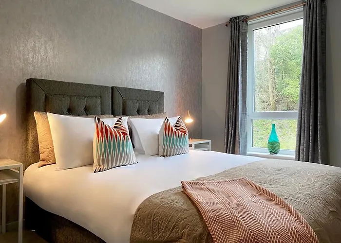 Beautiful West End Flat With Private Parking 公寓